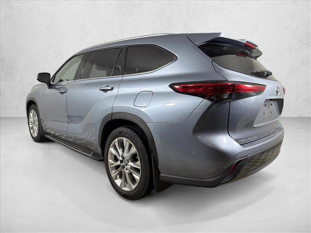 Used 2021 Toyota Highlander Limited AWD/4WD image 7