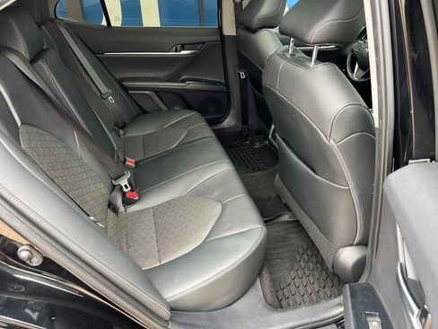 Used 2020 Toyota Camry XSE FWD image 15