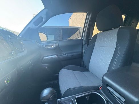 Used 2023 Toyota Tacoma TRD Off-Road image 20