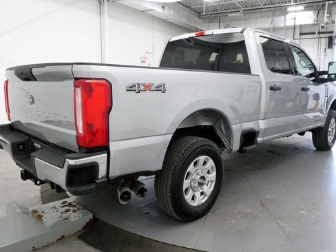 Used 2023 Ford F250 XLT AWD/4WD image 7