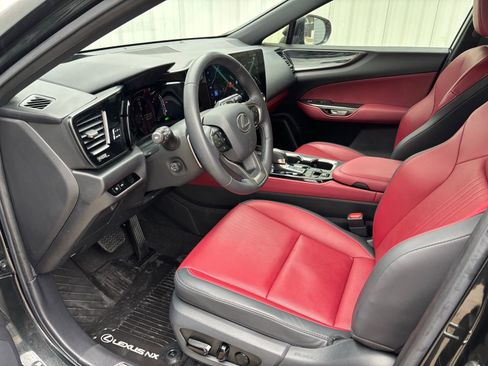 Used 2025 Lexus NX 350h 350h Premium image 16