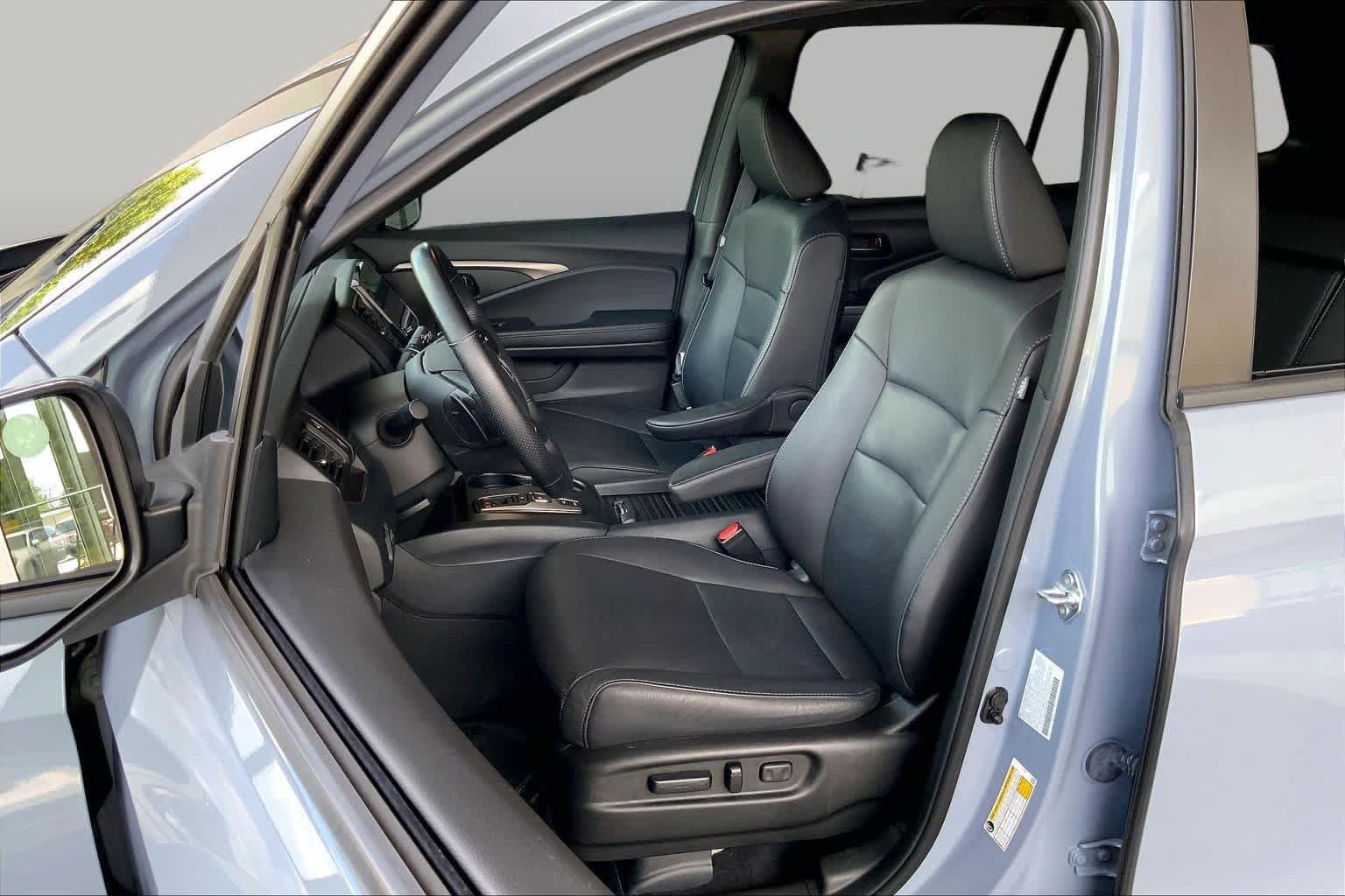 Used 2023 Honda Passport EX-L image 8