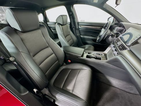 Used 2019 Honda Accord Sport image 29