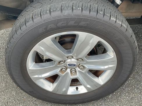 Used 2020 Ford F150 Platinum w/ Equipment Group 701A Luxury AWD/4WD image 17