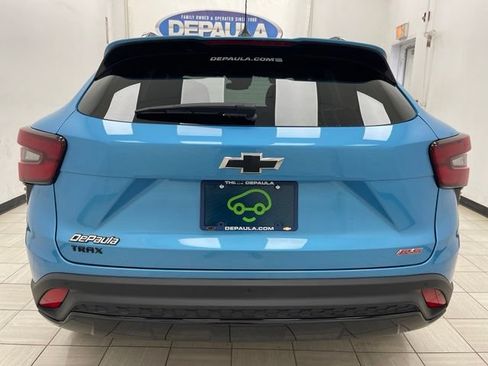 Used 2025 Chevrolet Trax RS w/ Sunroof Package FWD image 22