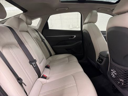 Used 2022 Hyundai Sonata Limited w/ Cargo Package FWD image 32