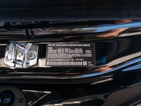 Used 2025 Rolls-Royce Cullinan AWD/4WD image 51