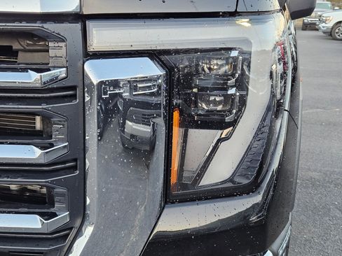 Used 2024 GMC Sierra 3500 SLT image 13