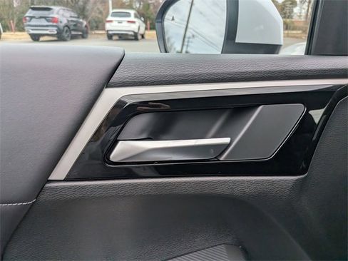 New 2026 Mitsubishi Outlander SE image 12