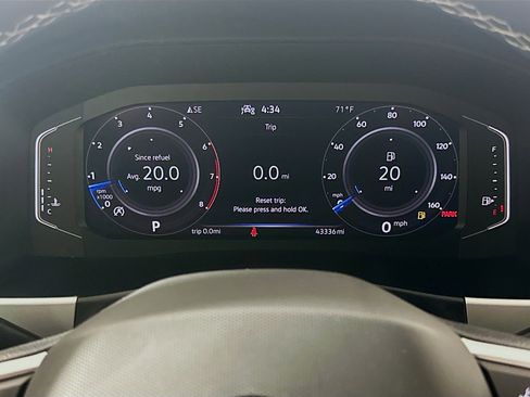 Used 2023 Volkswagen Atlas Cross Sport SE image 19