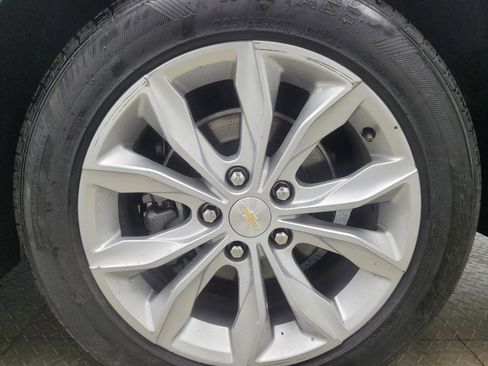 Used 2023 Chevrolet Malibu LT FWD image 31