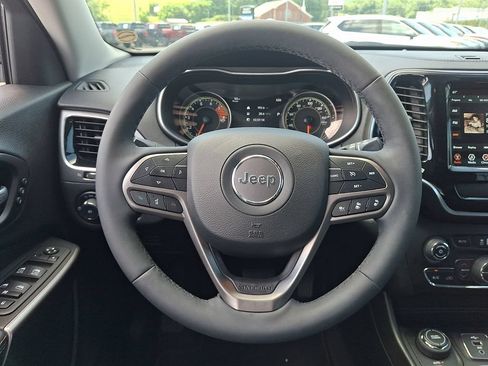 Used 2022 Jeep Cherokee Limited AWD/4WD image 19