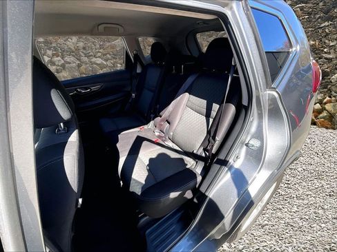 Used 2020 Nissan Rogue SV AWD/4WD image 24