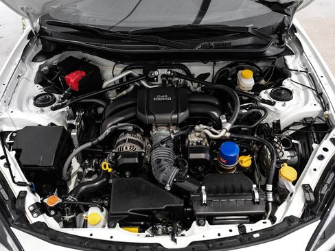 Used 2025 Toyota GR86 Premium RWD image 45