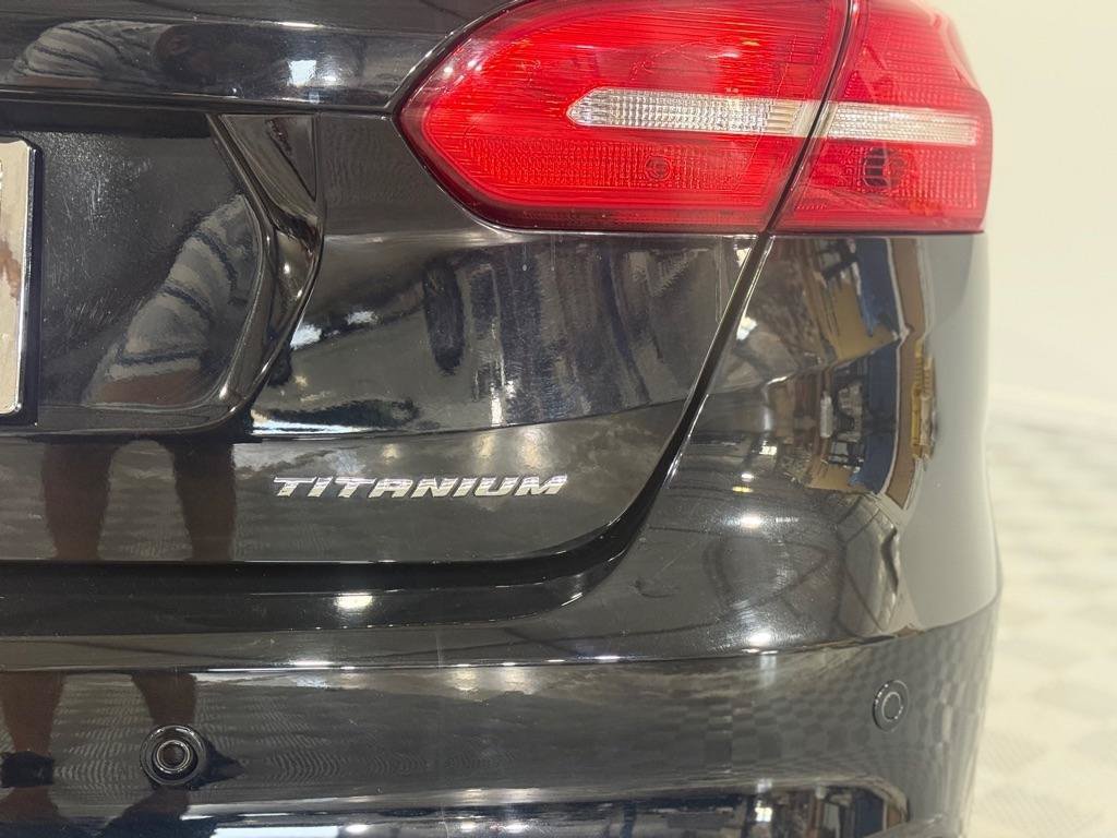 Used 2018 Ford Focus Titanium FWD image 6