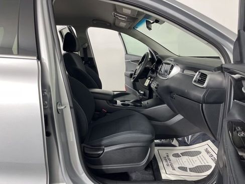 Used 2020 Kia Sorento FWD V6 image 37
