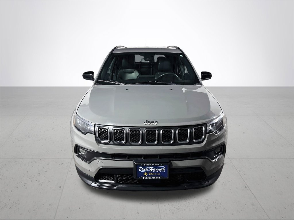 Used 2023 Jeep Compass Latitude w/ Convenience Group AWD/4WD image 3
