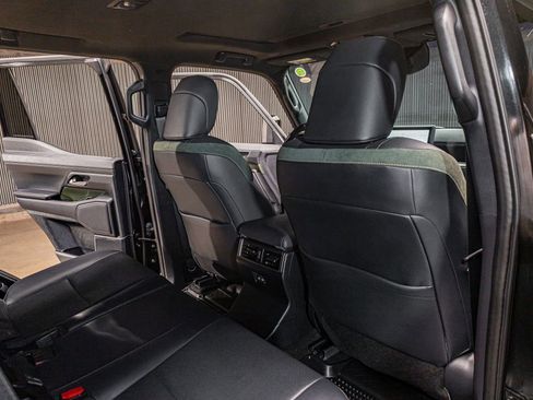 Used 2025 Lexus GX 550 AWD/4WD image 26