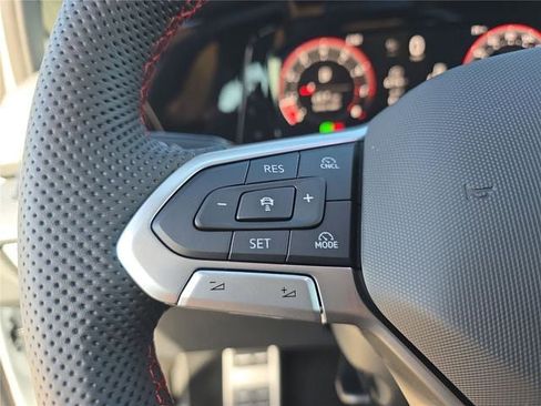 New 2026 Volkswagen GTI SE FWD image 23