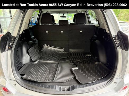 Used 2016 Toyota RAV4 XLE AWD/4WD image 10