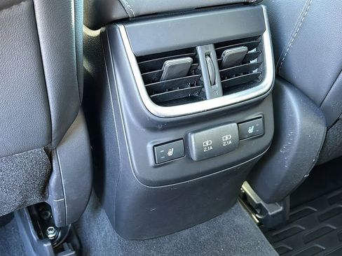 Certified 2022 Subaru Outback Limited image 26