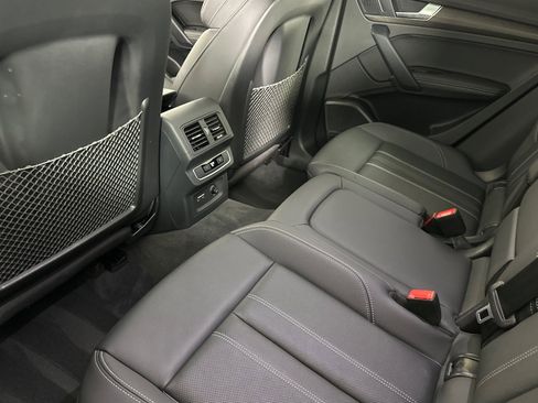 Used 2023 Audi Q5 2.0T Premium Plus w/ Premium Plus Package image 11