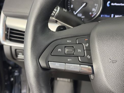 Used 2022 Cadillac XT4 Premium Luxury w/ Technology Package AWD/4WD image 35