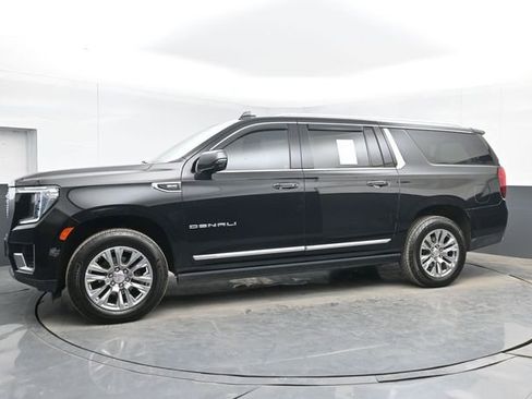 Used 2022 GMC Yukon XL Denali w/ Max Trailering Package AWD/4WD image 6