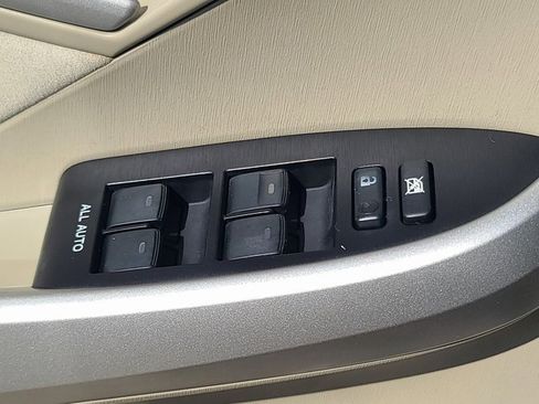 Used 2010 Toyota Prius Five image 26