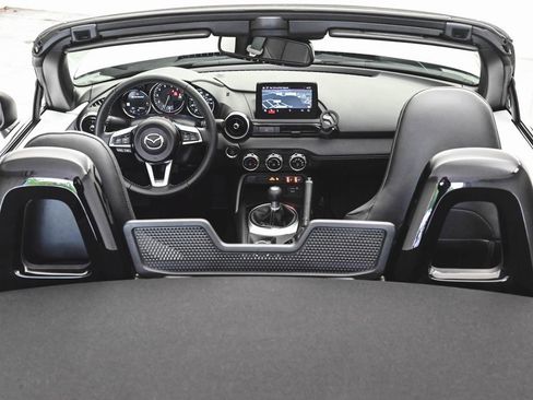 Used 2023 MAZDA MX-5 Miata Grand Touring RWD image 30