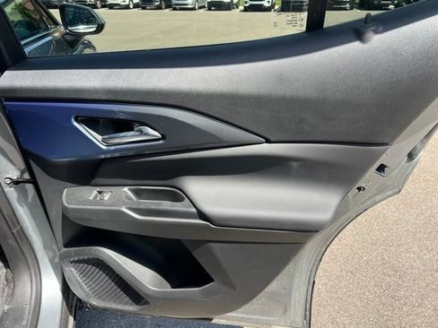 Used 2025 Chevrolet Equinox EV LT FWD image 13