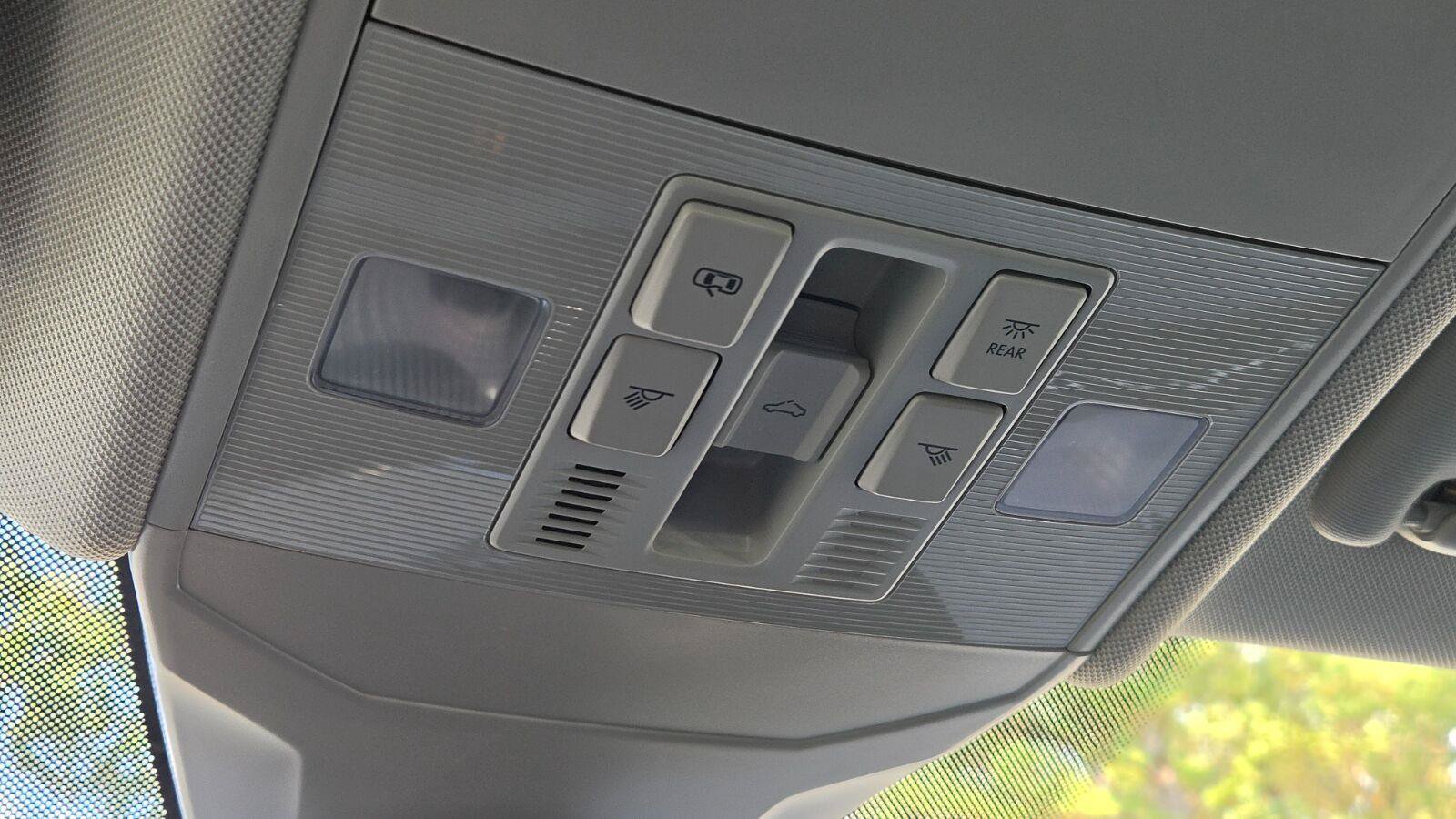 Certified 2026 Volkswagen Jetta SE FWD image 36