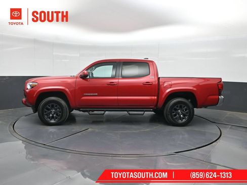 Used 2023 Toyota Tacoma SR5 AWD/4WD image 7