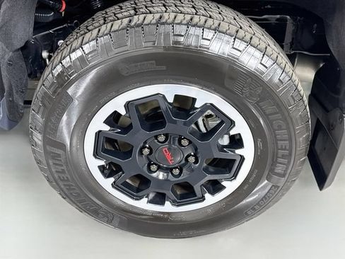 Certified 2025 Toyota 4Runner TRD Off-Road AWD/4WD image 32
