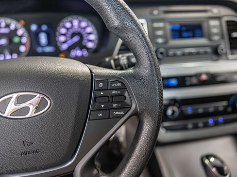 Used 2015 Hyundai Sonata SE FWD image 23