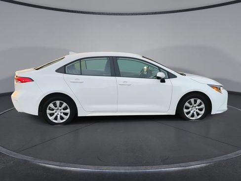 Used 2024 Toyota Corolla LE FWD image 9