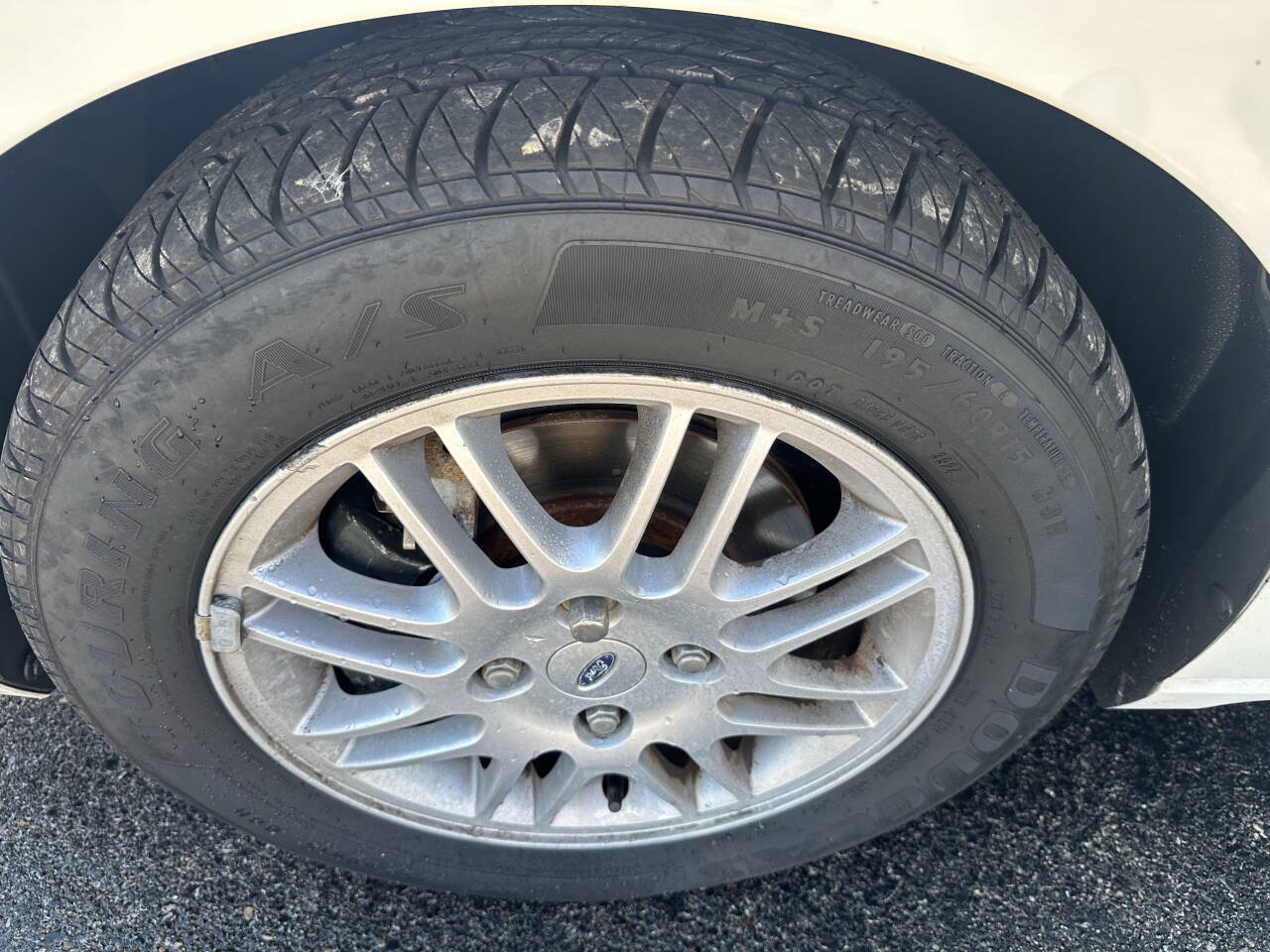 Used 2010 Ford Focus SE FWD image 33