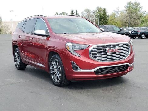 Used 2018 GMC Terrain Denali AWD/4WD image 2