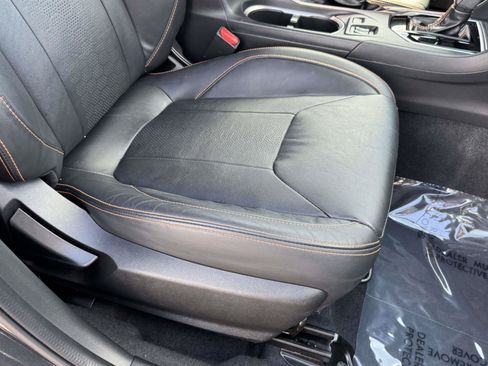 Used 2019 Subaru Crosstrek 2.0i Limited w/ Moonroof Package w/Navigation AWD/4WD image 10