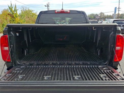 Used 2020 Chevrolet Colorado LT w/ Safety Package image 29