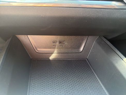 New 2026 Chevrolet Equinox LT AWD/4WD image 23