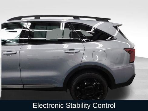 Used 2025 Kia Sorento SX image 11