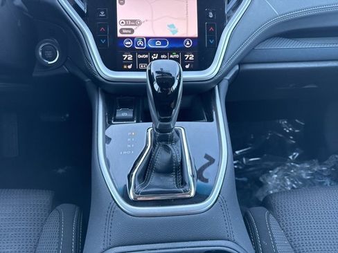 Used 2022 Subaru Outback Premium image 19