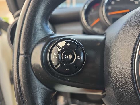 Used 2014 MINI Cooper 2-Door Hardtop image 17