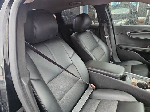 Used 2014 Chevrolet Impala LT w/ Convenience Package image 13