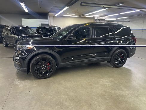 Certified 2023 Ford Explorer ST w/ Equipment Group 401A AWD/4WD image 4
