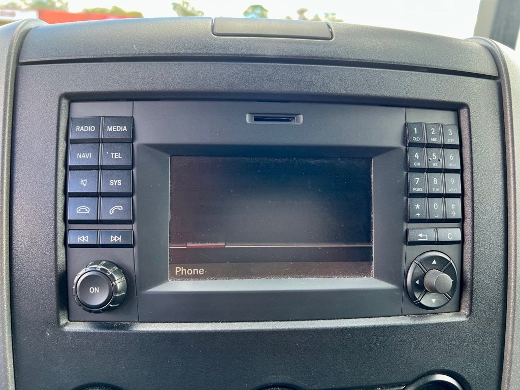 Used 2014 Freightliner Sprinter 2500 RWD image 18