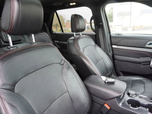 Used 2018 Ford Explorer Sport w/ Equipment Group 401A image 18