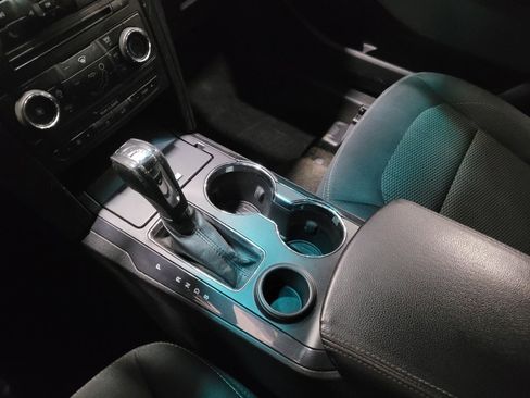 Used 2017 Ford Explorer XLT FWD image 26