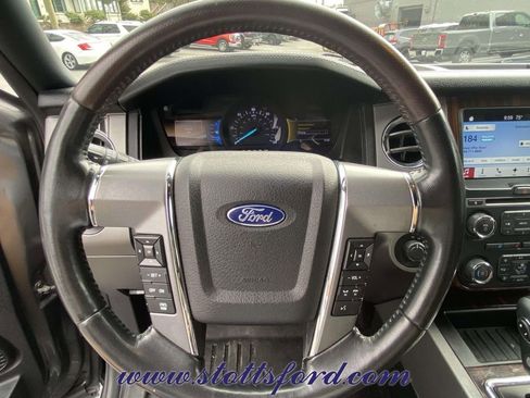 Certified 2017 Ford Expedition Platinum image 21